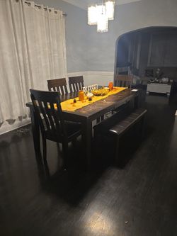 Table With Chairs And Side Table