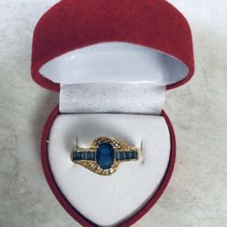 Blue Sapphire Ring Size 7 1/2. (925 Silver with Gold Plating)