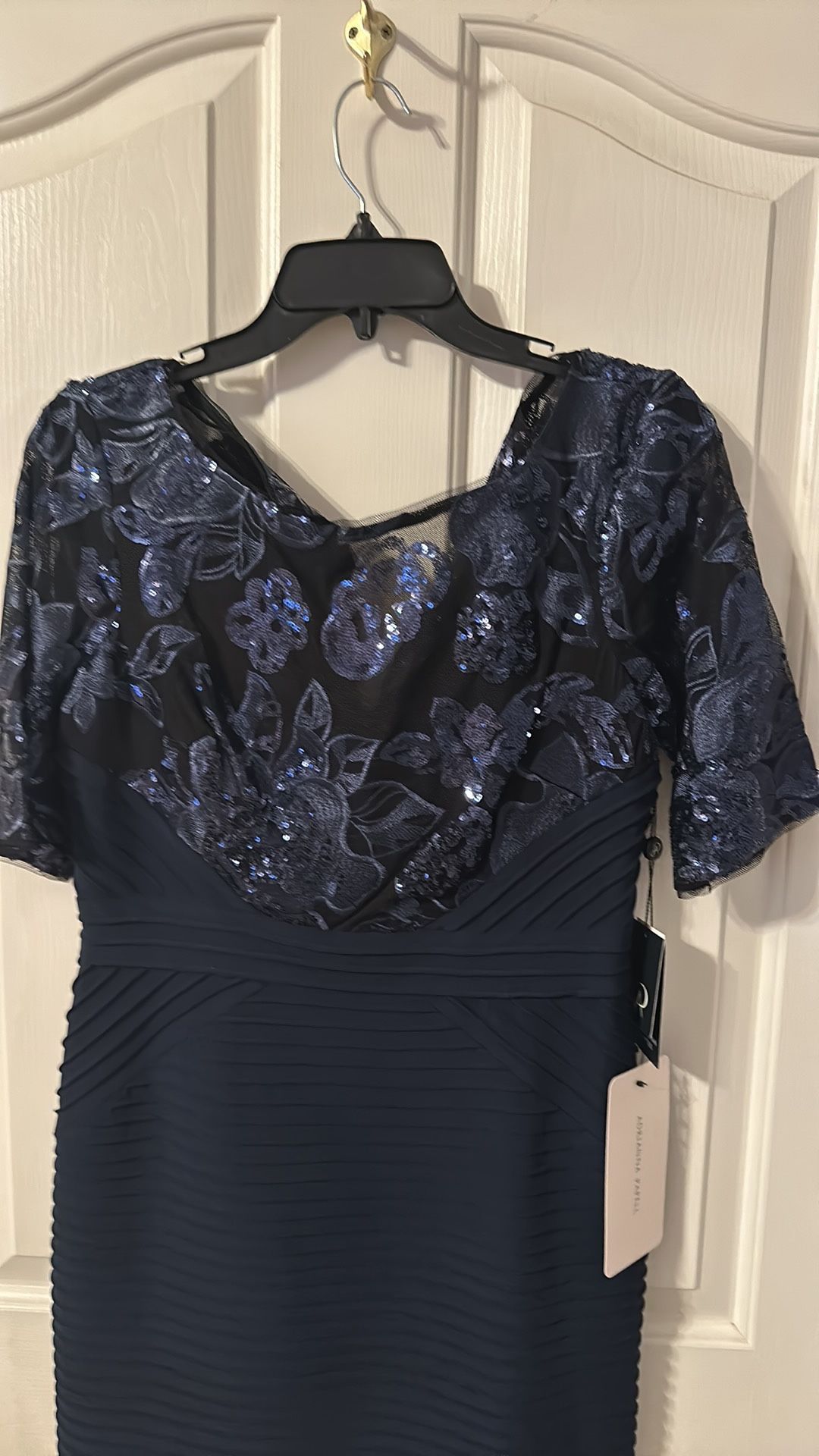 New Cocktail Dress . Size 8 Regular Price $179