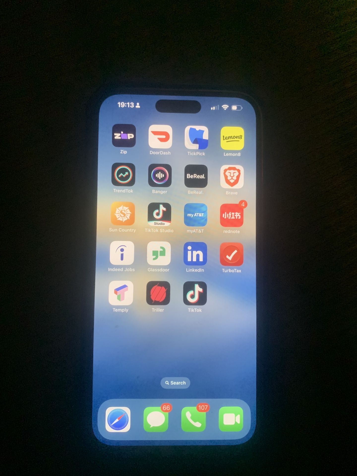 iPhone 15 Plus’s With Tik Tok Lemon8 And CapCut