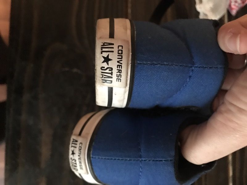Size 5 toddler converse