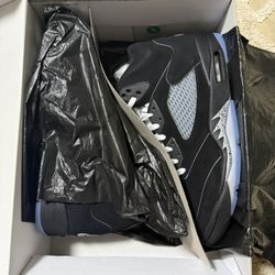 Jordan 5 Retro Metallic Reimagined