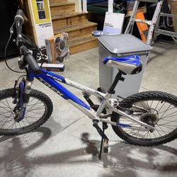 Trek MT 60 20″ Kids Mountain Bike – Blue/Silver