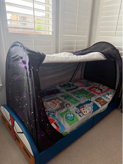 Twin size bed