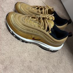 Nike Air Max Gold