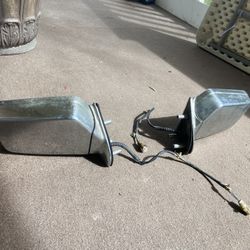 Nissan hardbody side Mirrors 