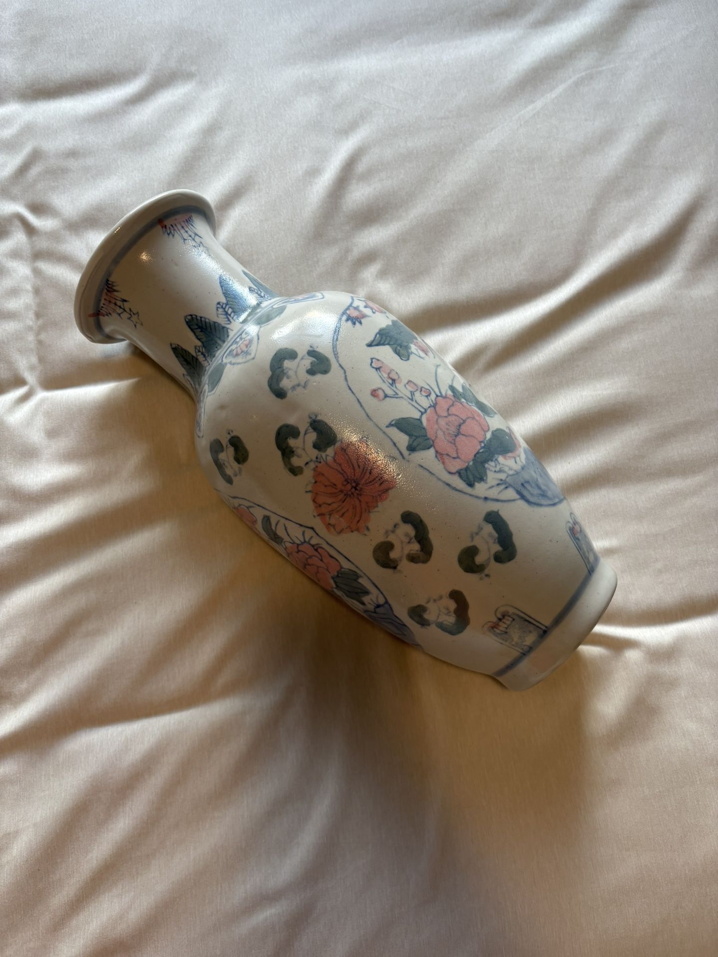 Vintage Chinoiserie Pink Floral Porcelain Vase