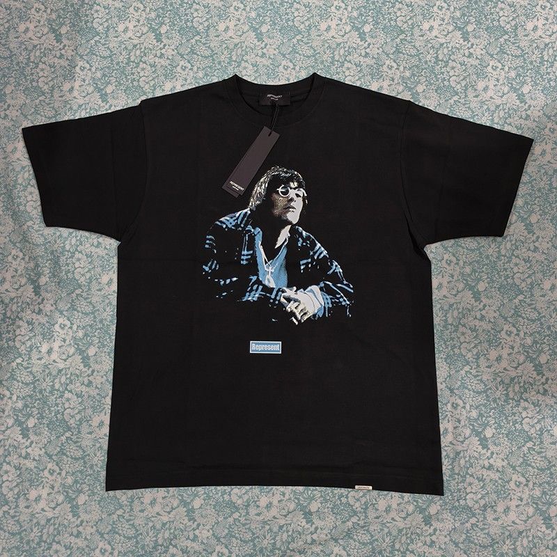 Represent Black Short-Sleeved T-Shirt
