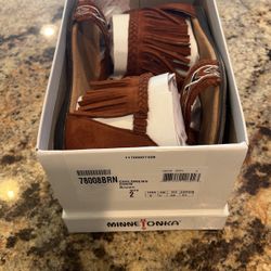 Minnetonka Suede Fringe Sandals