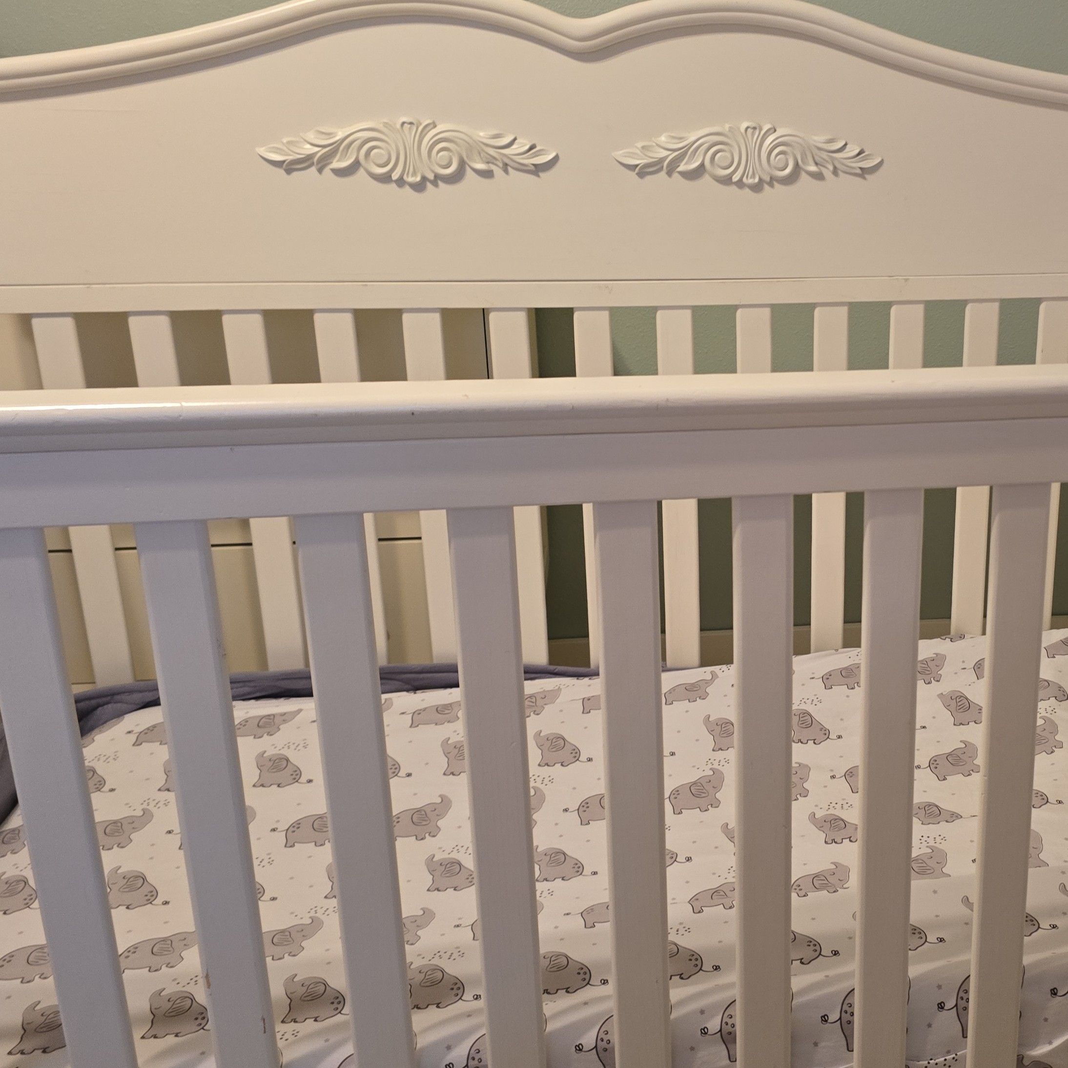 White Wooden Convertible Baby Crib