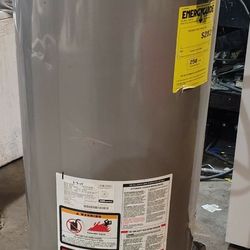 Excellent Condition! Rheem 40-gallon Gas Hot Water Tank/Heater!