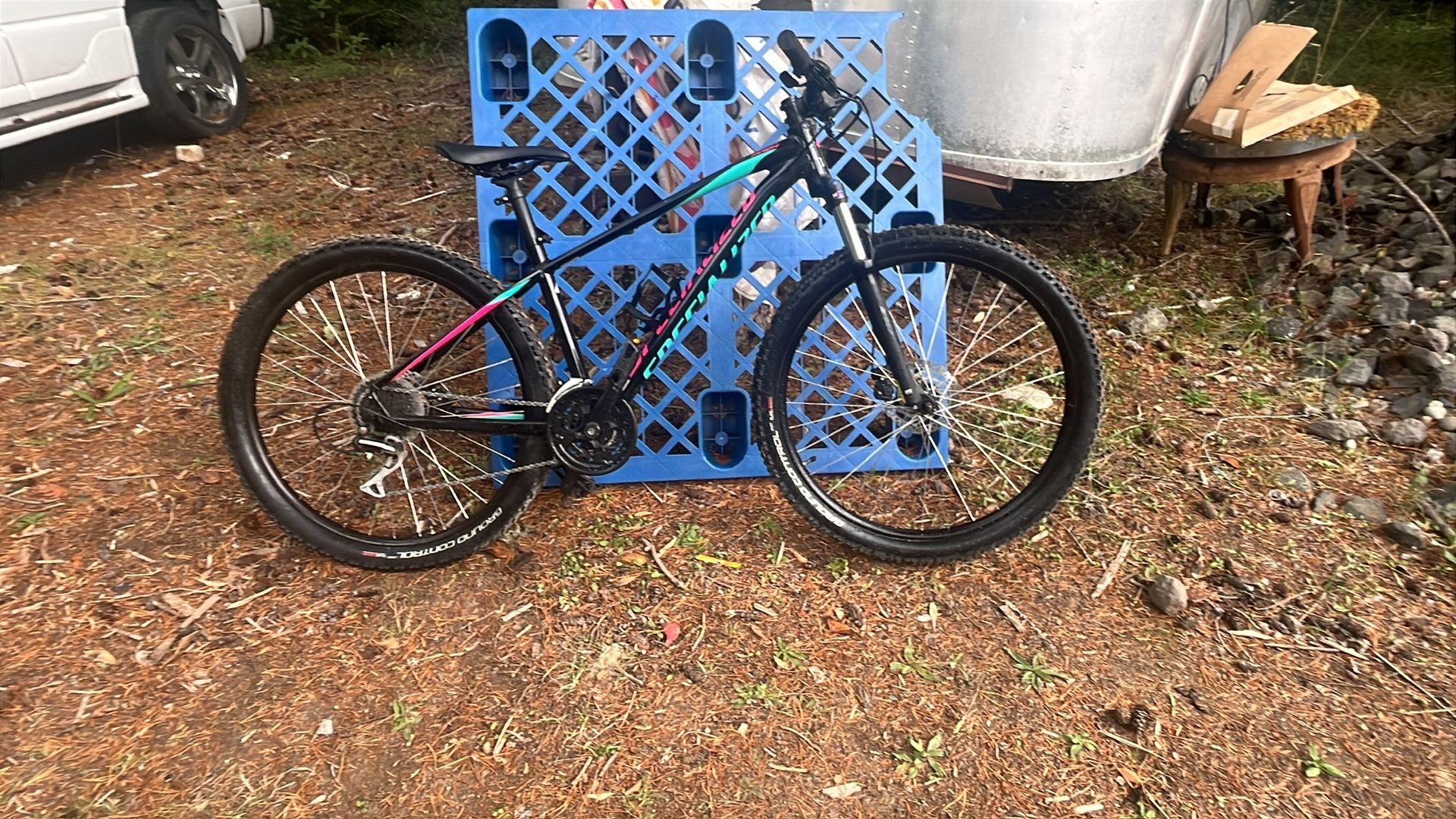 Specialized Pitch Sport Size M