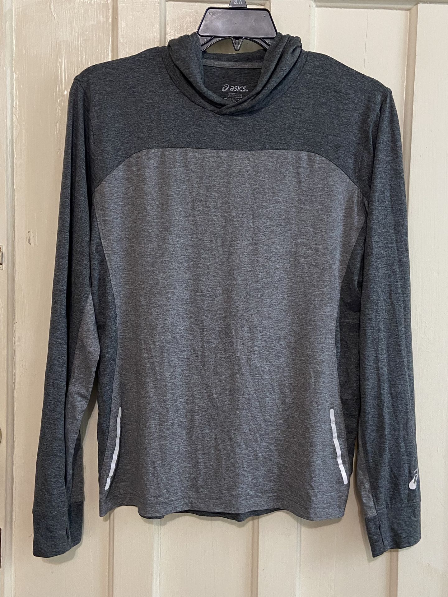ASICS men’s athletic sweatshirt Small