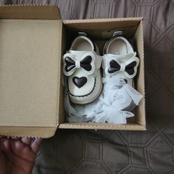 Baby Shoes 