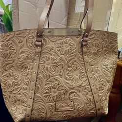 Women’s Extra Large Patricia Nash Tote