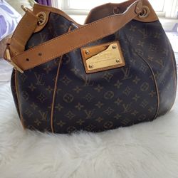 Authentic Louis Vuitton Galliera Pm 