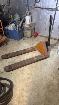 USED PALLET JACK