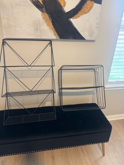 2 Wall Shelves
