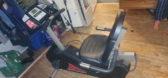 🔥 Recumbent Exercise Bike – Edge 491 – $200 (Great Condition!)