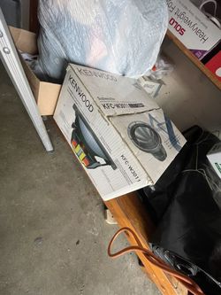 Kenwood Subwoofer (12)