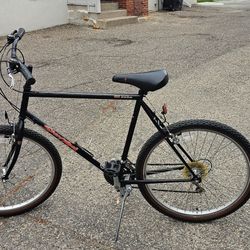 Black Specialized Sport Rock MTB
