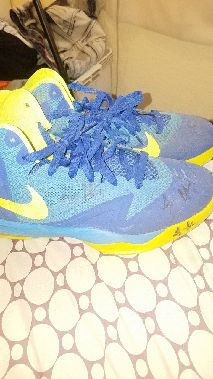 Nike signed by Kings players