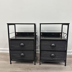 Nightstands | 2 nightstands with charging outlets