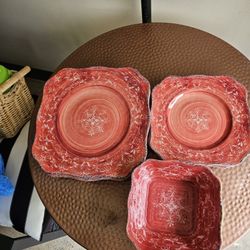 Summertime Picnic Ware 4 Lg Plates, 4 Med Plates And 2 Bowls