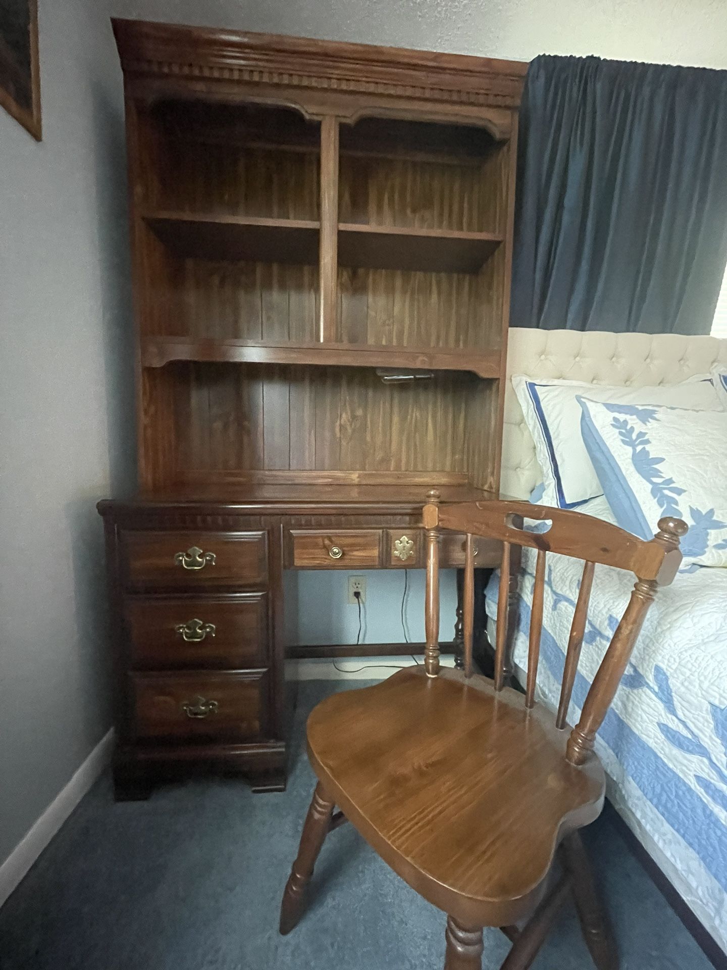 Student Desk, Hutch, Chair