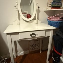 Girls Vanity 