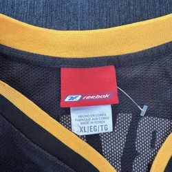 XL Reebok Kobe #8 Jersey 