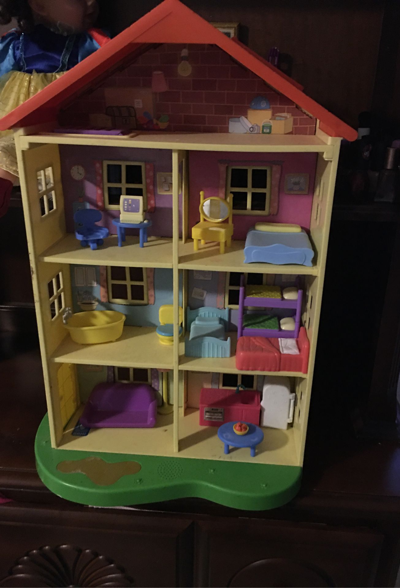 Peppa pig house