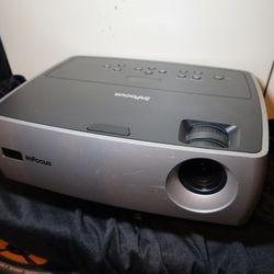 InFocus IN24 DLP Projector Home Theater Portable