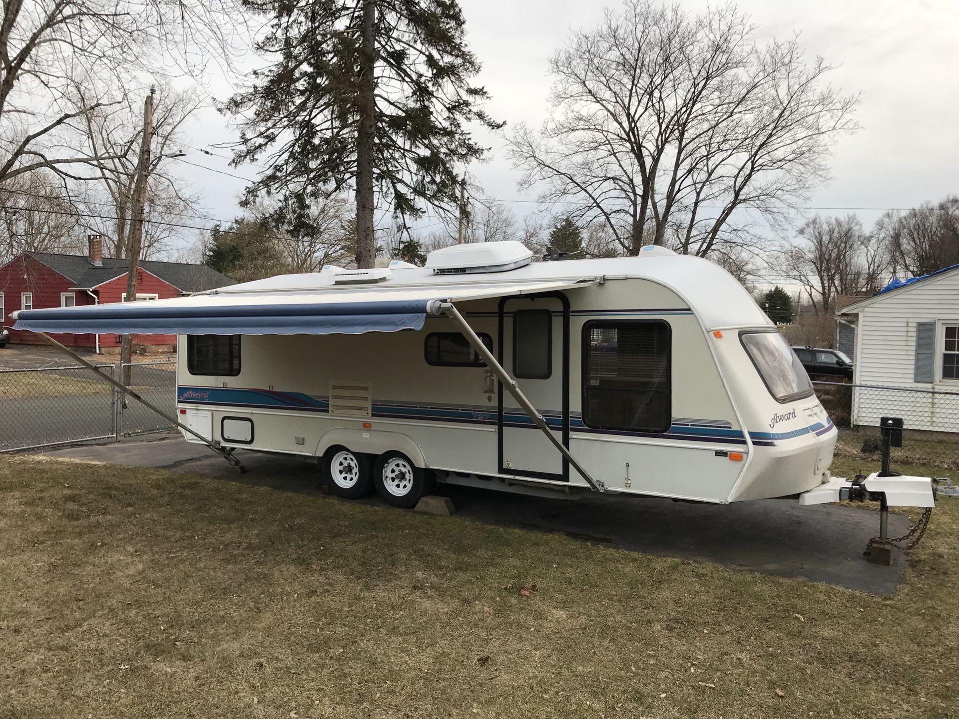 27 Foot Camper / RV with Title in Hand