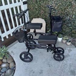 (2) Elenker Knee Scooters