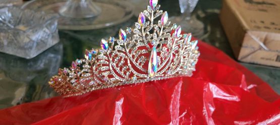  Beautiful Crown