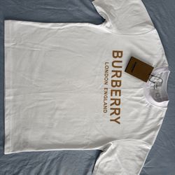 Authentic- Logo Print T-Shirt Receipt Purchase Included🧾✅