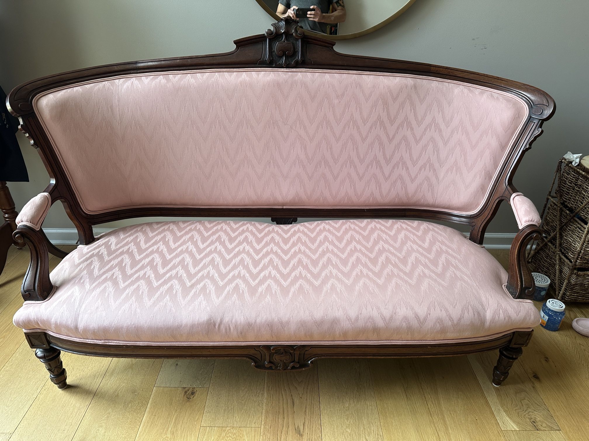 Vintage Victorian Carved Wood Settee/ Victorian Loveseat