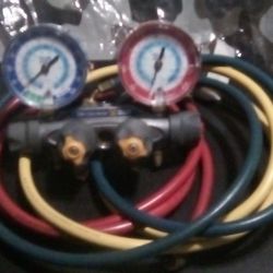 HVAC GAUGES. TITAN 4 VALVE AWESOME CONDITION 