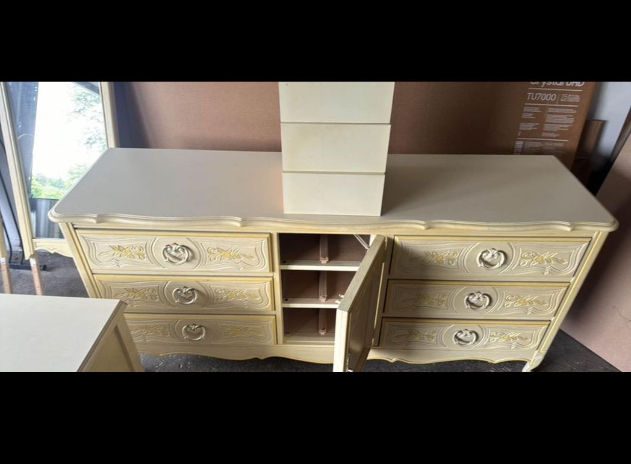 Dresser, Nightstand And 2 Mirrors