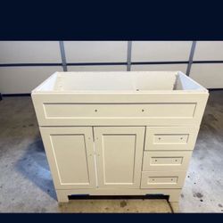 Bathroom Vanity 36” 350  Handles Incluided