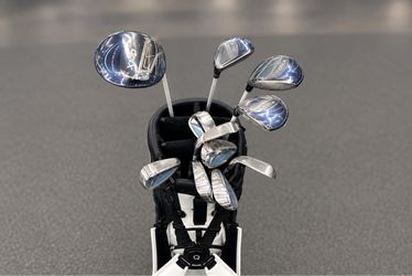 Womans’s Brand New- XXIO 14 Premium Golf Club Set with Vessel Bagr