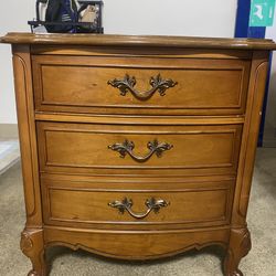 Vintage Dixie 3-Drawer Nightstand 