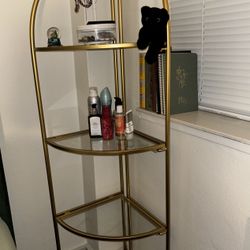 Corner shelf  