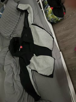 L grey and black nike tech