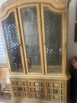 Classic wood Chinese cabinet