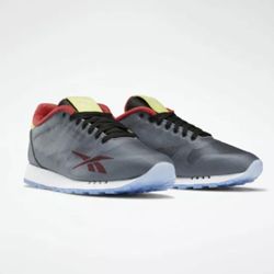 Reebok Classic Size 11   New In Box 