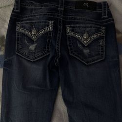 Woman’s Skinny Miss Me Jeans