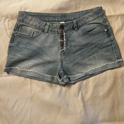 EMBELLISHED JEAN SHORTS SIZE11