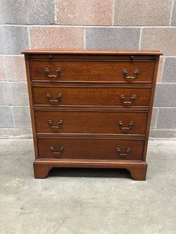 GORGEOUS Vintage English "Bachelors Chest"! COMPACT SIZE!